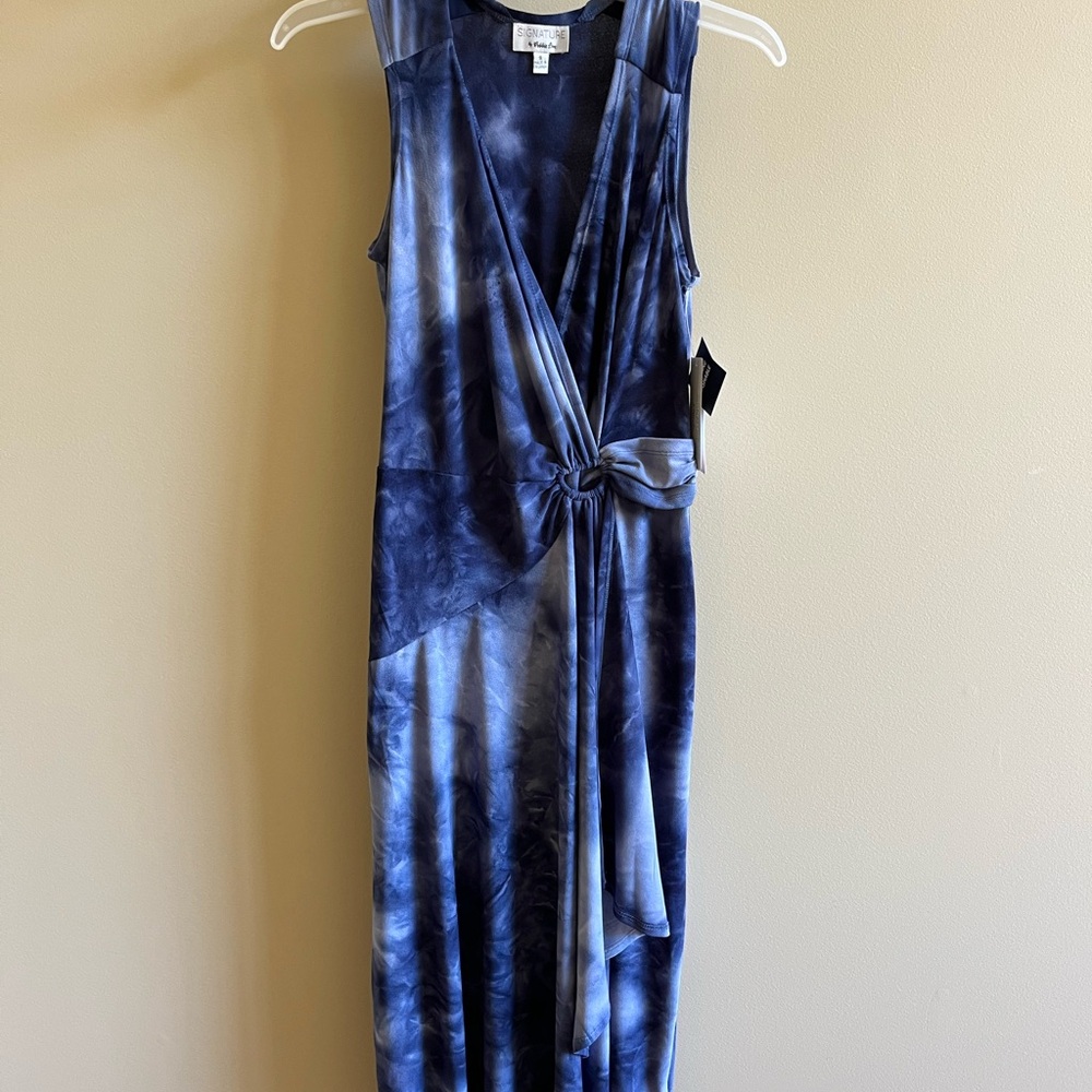 Signature by Robbie Bee Dress size small NEW WITH TAGS